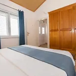 Emmeline Apartment *