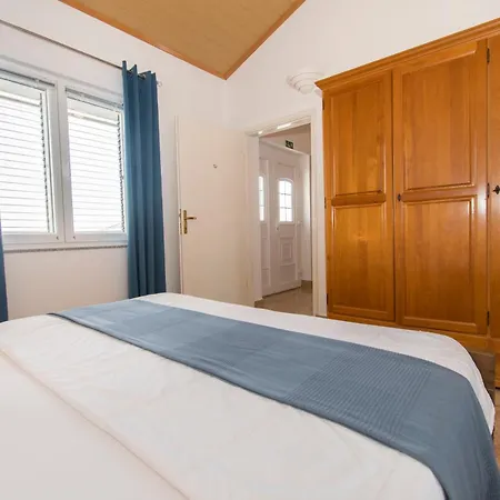 Emmeline Apartment *